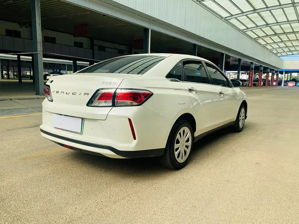 Venucia D60 EV — миниатюра 7