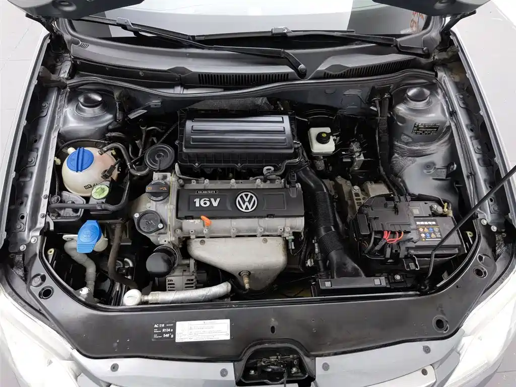 Volkswagen Bora 2011 1.6L AT Comfort
