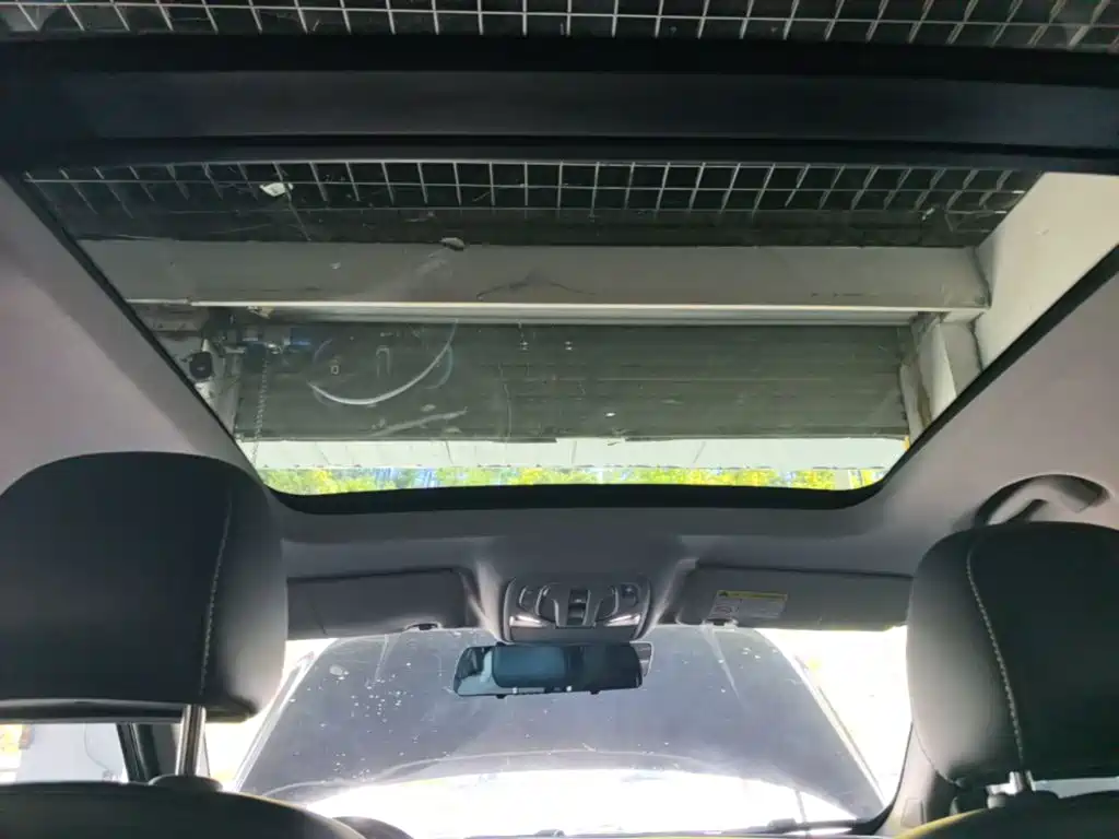 Roewe RX5 New Energy — миниатюра 18