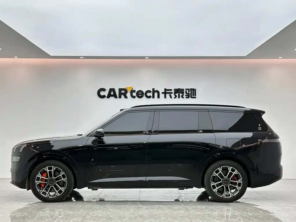 Lynk & Co 900 — миниатюра 2
