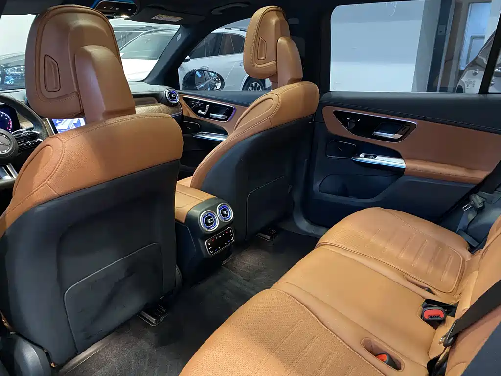 Mercedes-Benz GLC 2023 GLC 300 L 4MATIC 7 мест