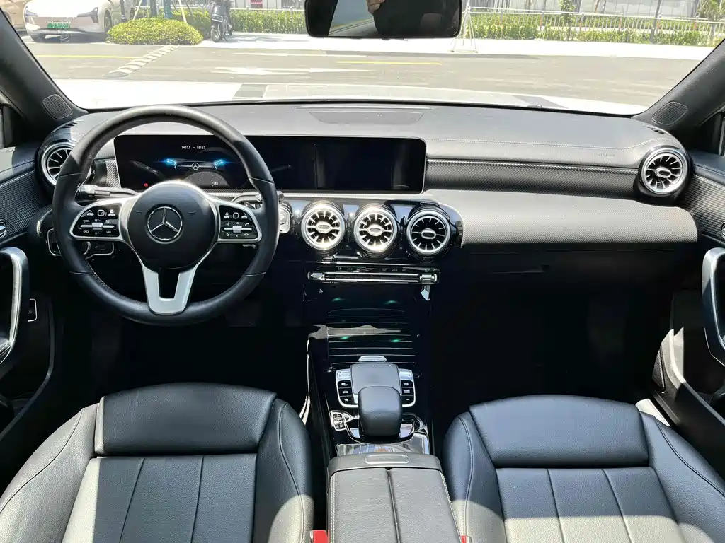 Mercedes-Benz A-Class — миниатюра 3
