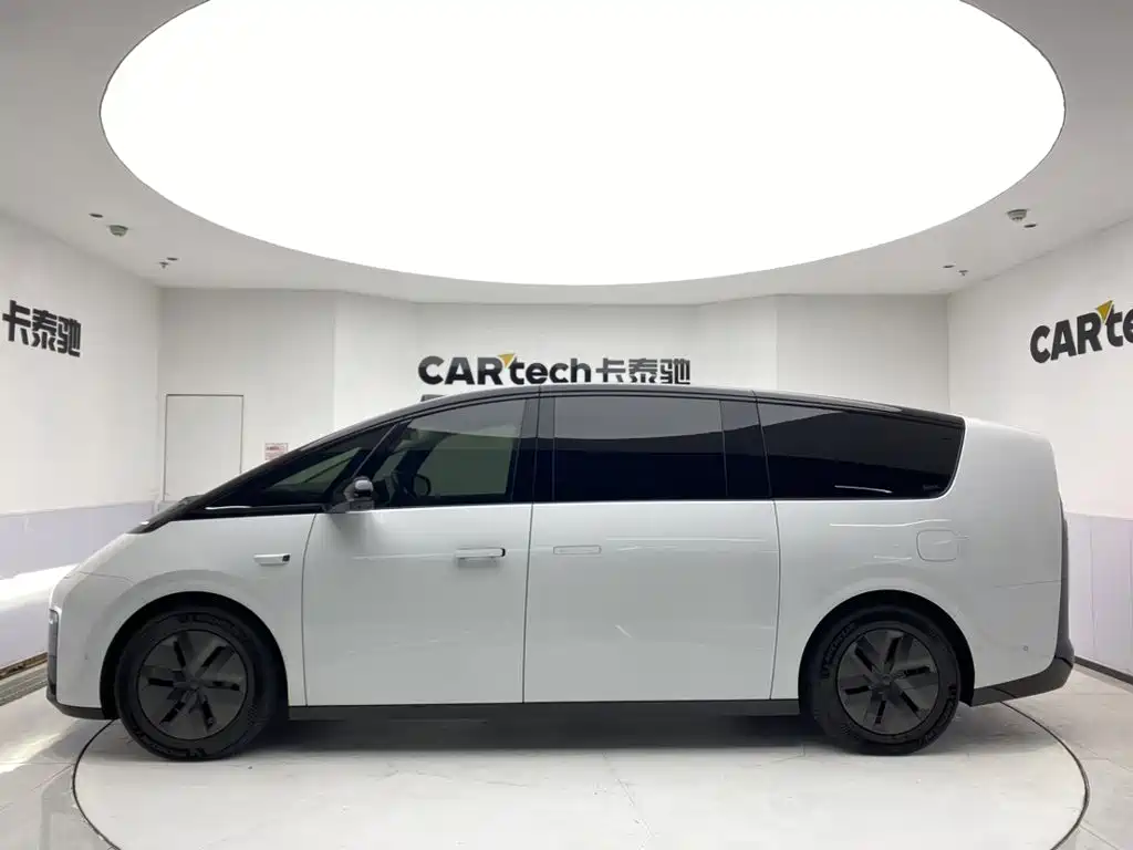 Li Auto Li MEGA — миниатюра 8