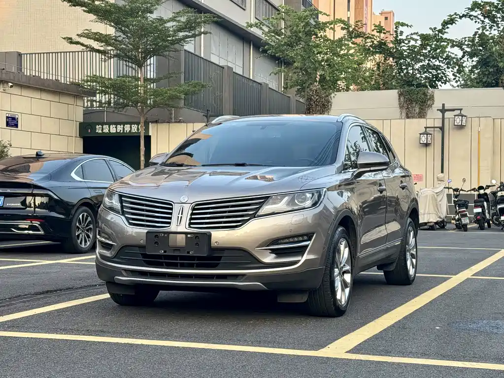 Lincoln MKC — миниатюра 2