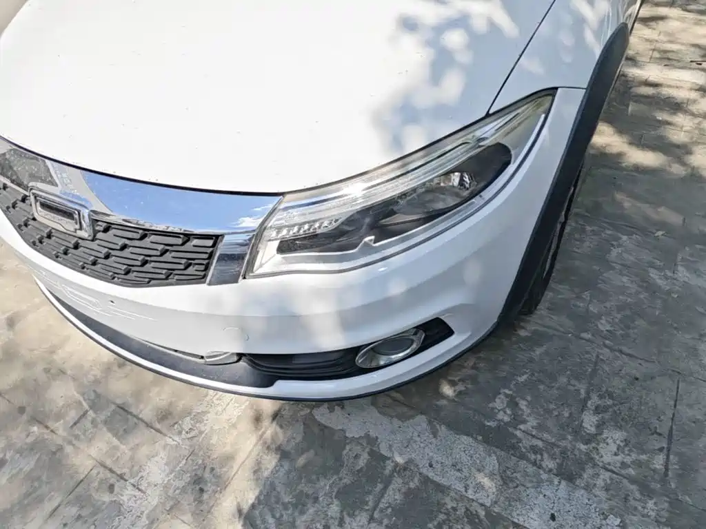 Qoros Qoros 3 — миниатюра 24