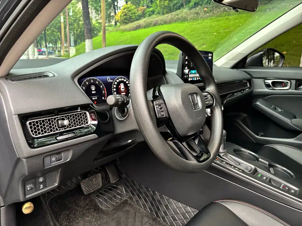 Honda Civic 2023 240TURBO CVT