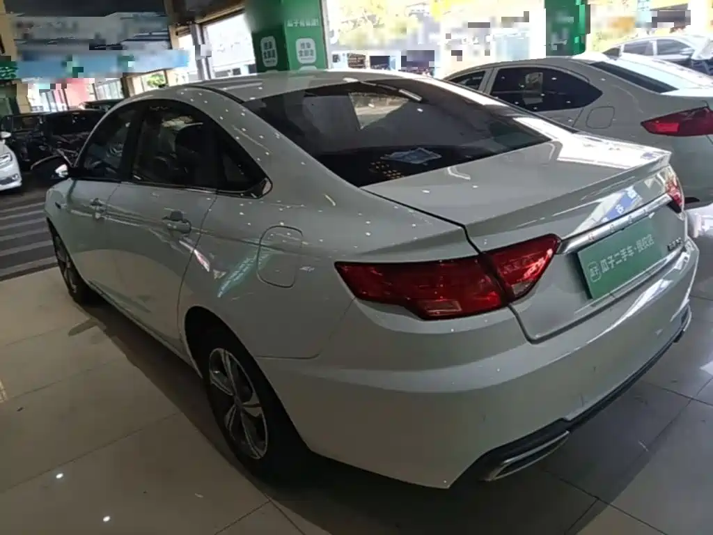 Geely Emgrand GL — миниатюра 5