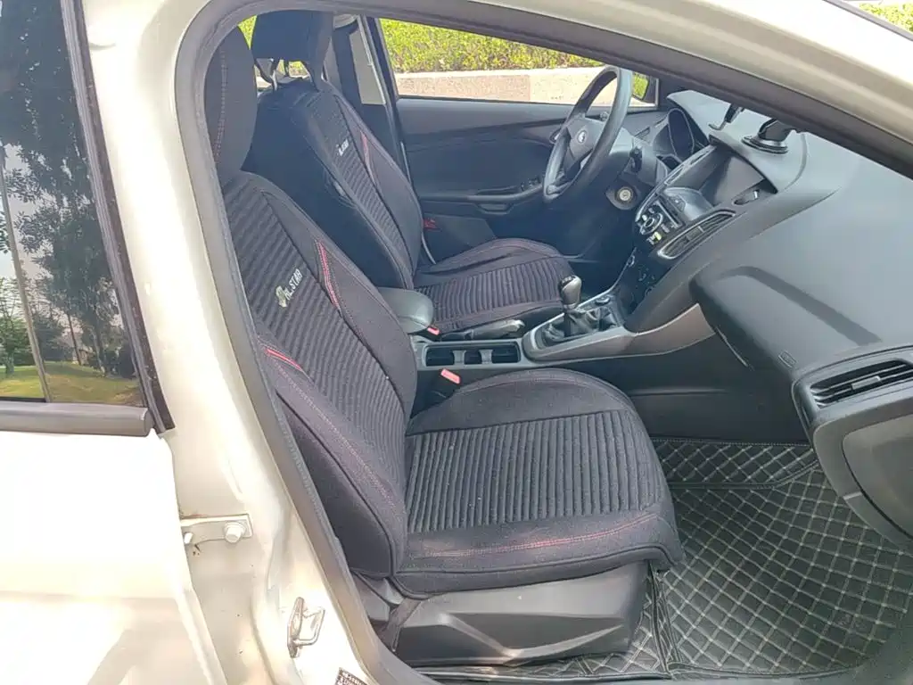 Ford Focus — миниатюра 25