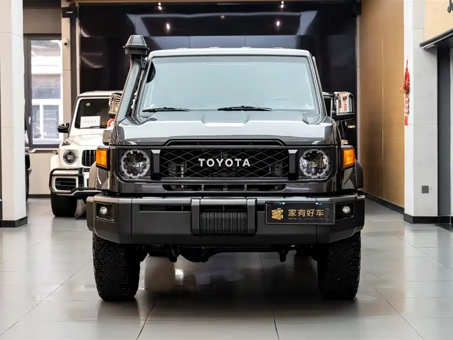 Toyota Land Cruiser LC76 2024 4.5T
