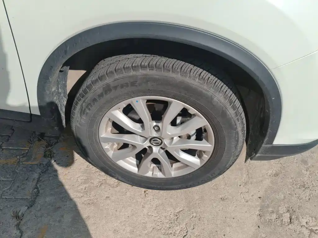 Nissan X-Trail — миниатюра 8