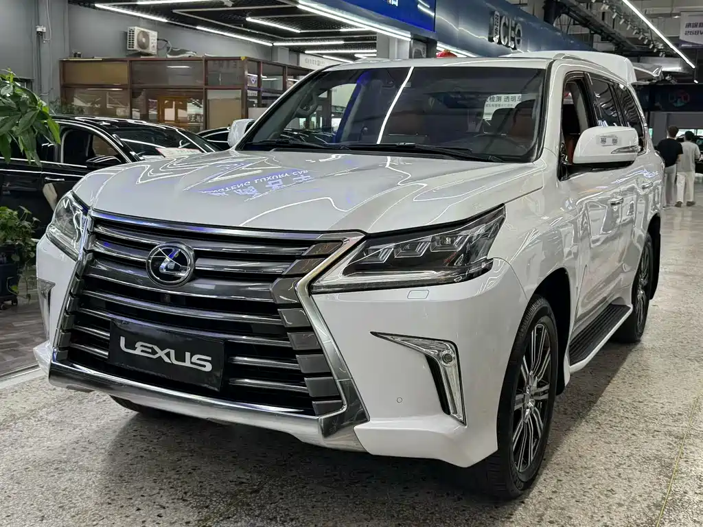 Lexus LX 2016 570 Luxury