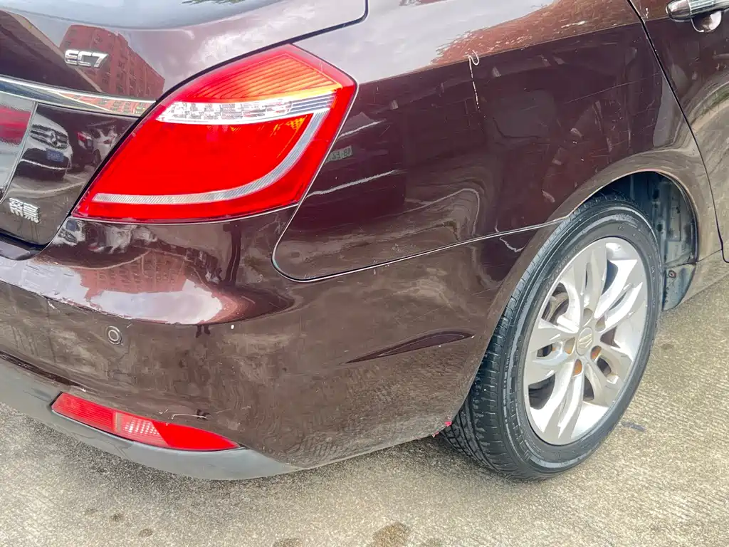 Geely Emgrand — миниатюра 12
