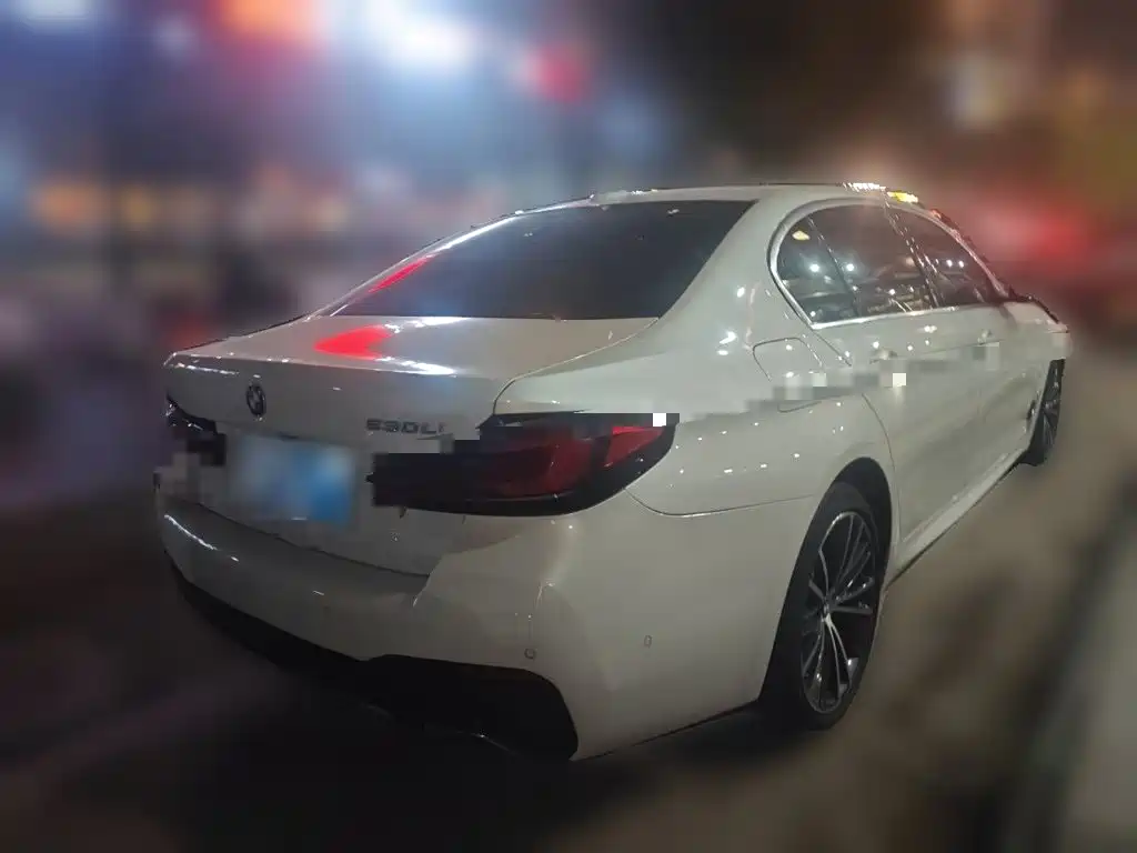 BMW 5 Series — миниатюра 4