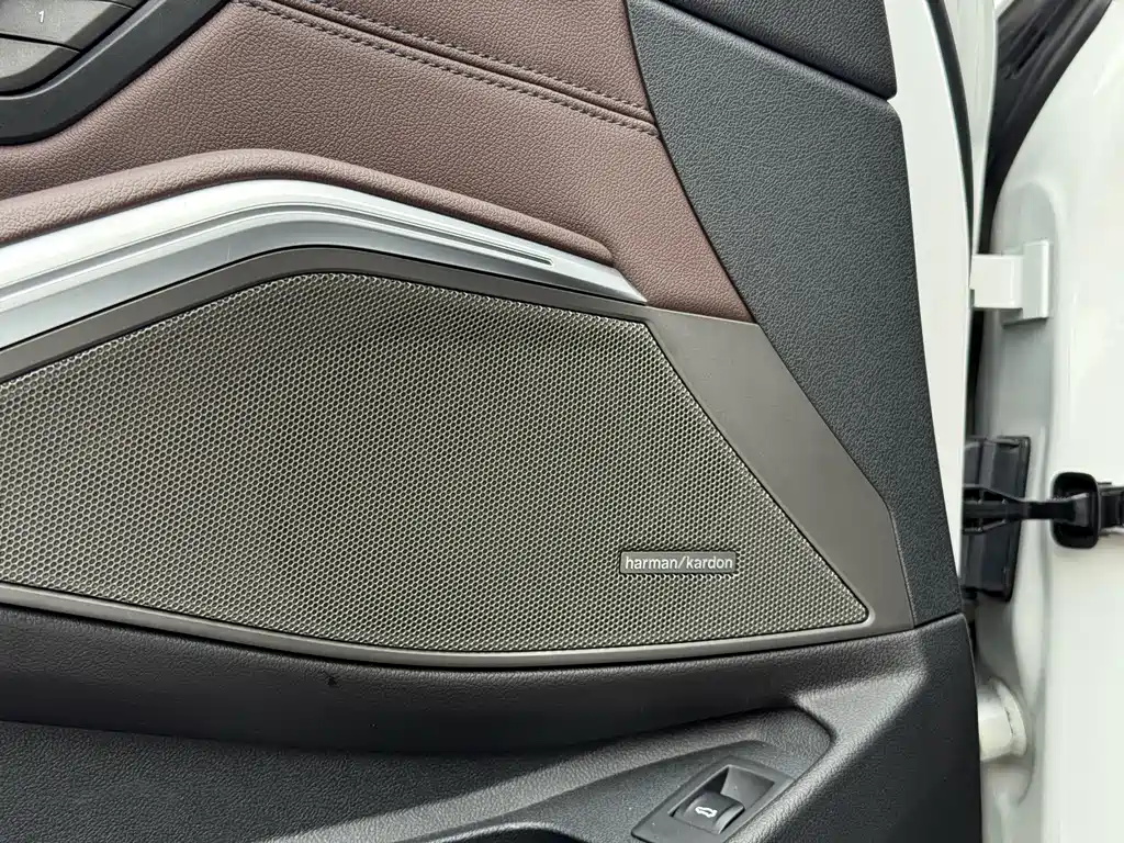BMW 3 Series — миниатюра 12