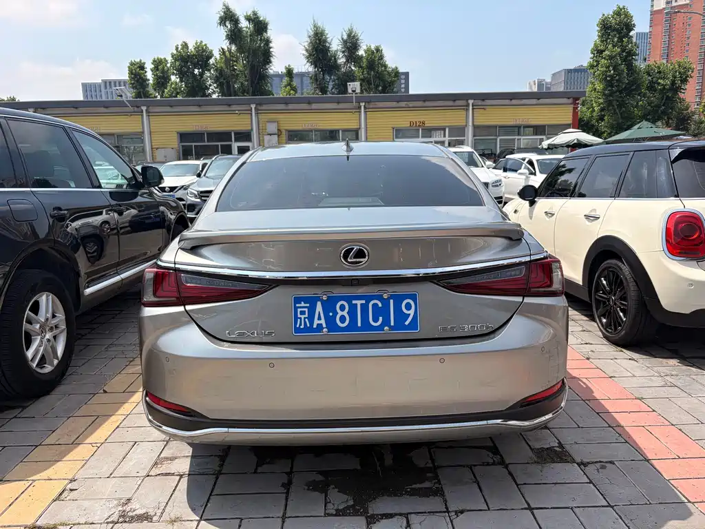 Lexus ES — фотографии объявления, Фото 13