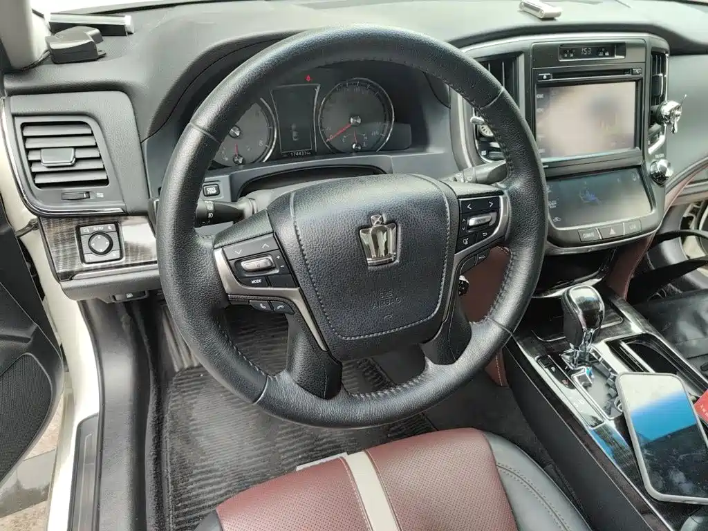 Toyota Crown 2017 2.0T Sport