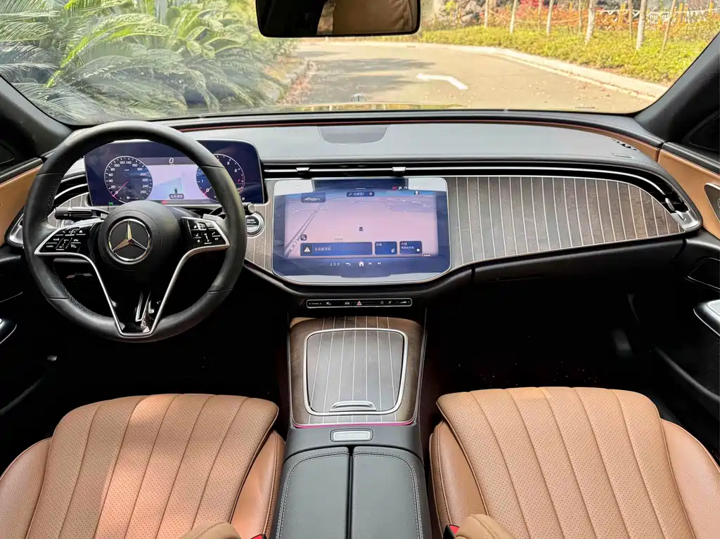 Mercedes-Benz E-Class E 2022 E 300 L Sport Fashion