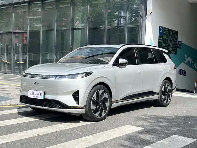 DONGFENG EΠ008 2024