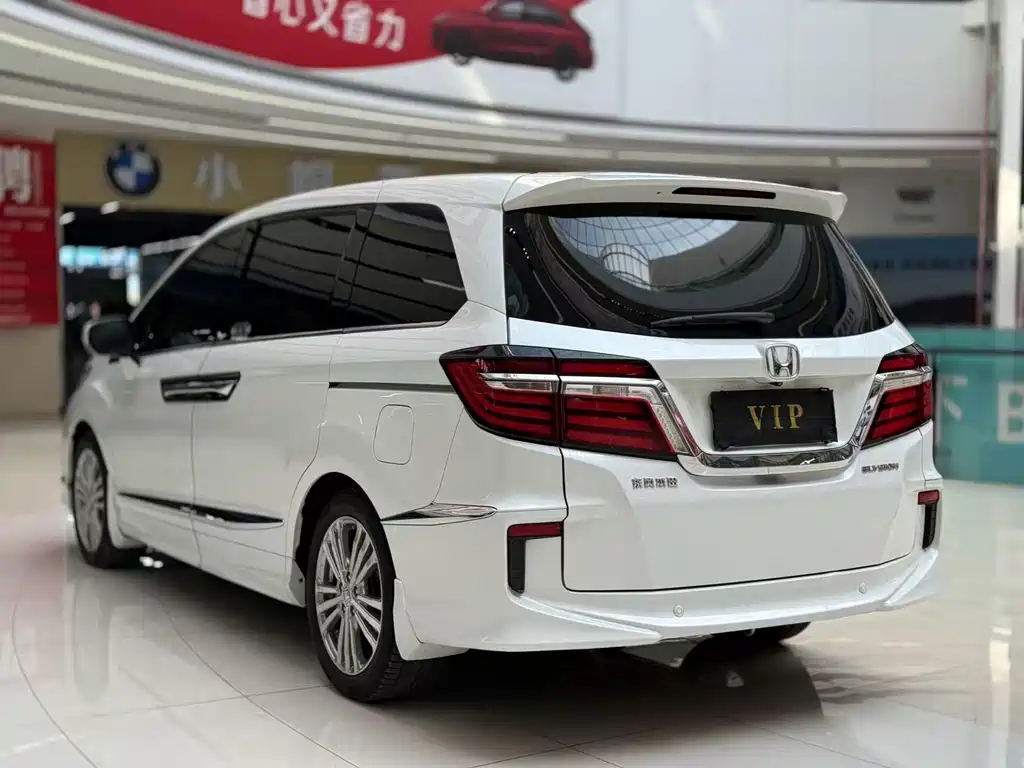 Honda Elysion — миниатюра 7
