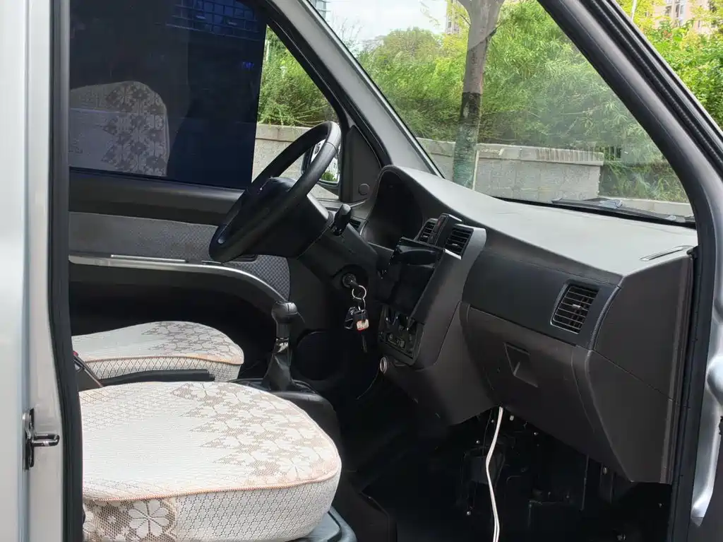 Wuling Rongguang Mini Truck — миниатюра 18