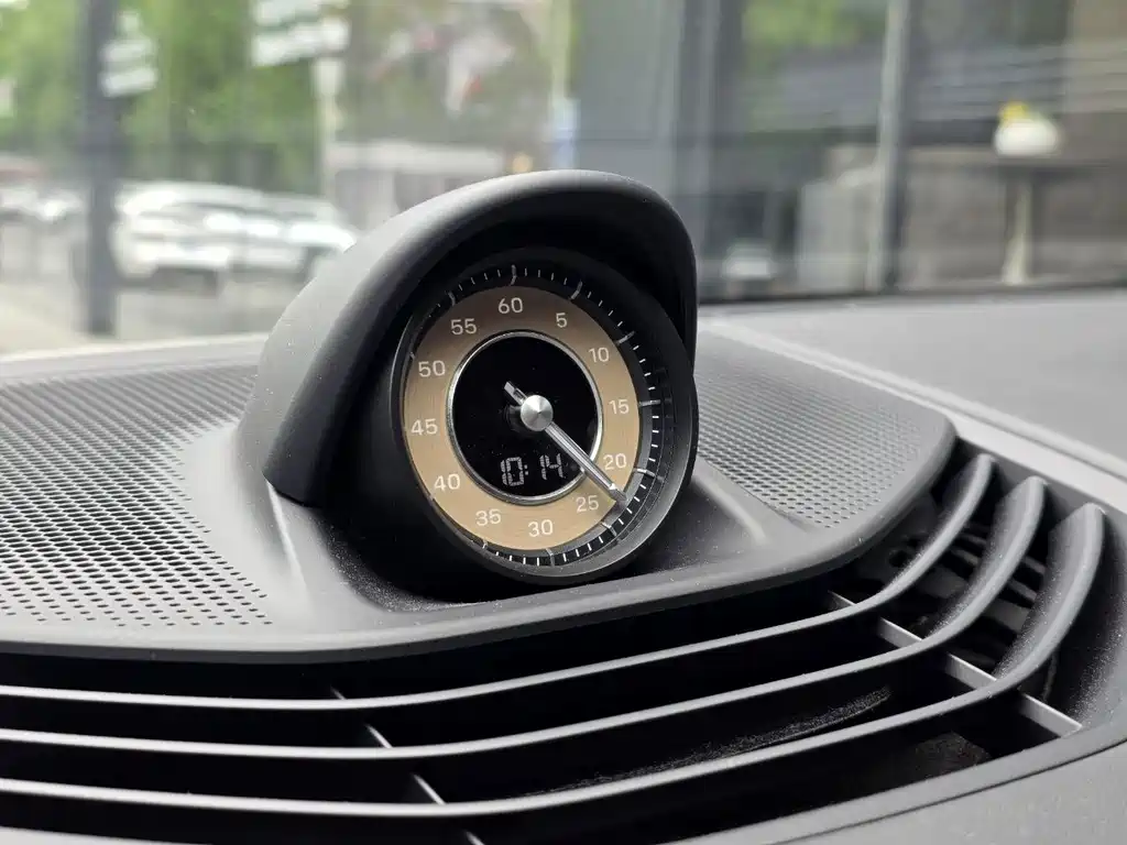 Porsche Taycan — миниатюра 14