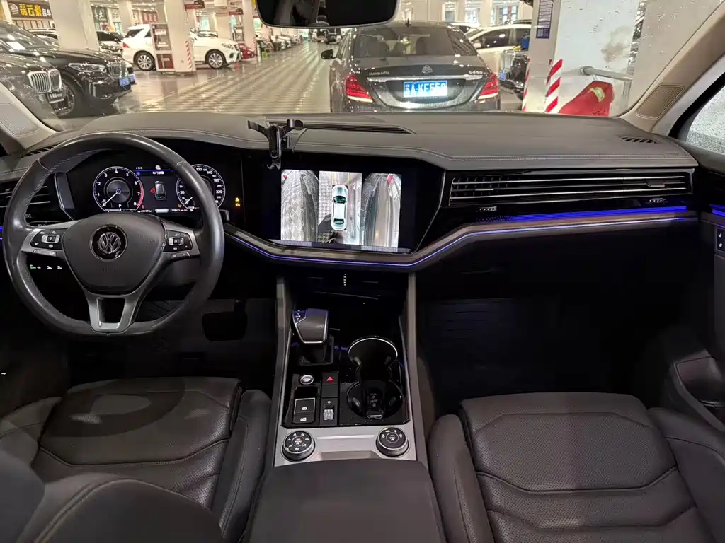 Volkswagen Touareg — миниатюра 18