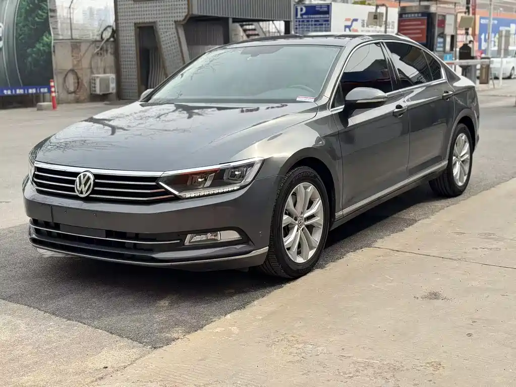Volkswagen Magotan 2016