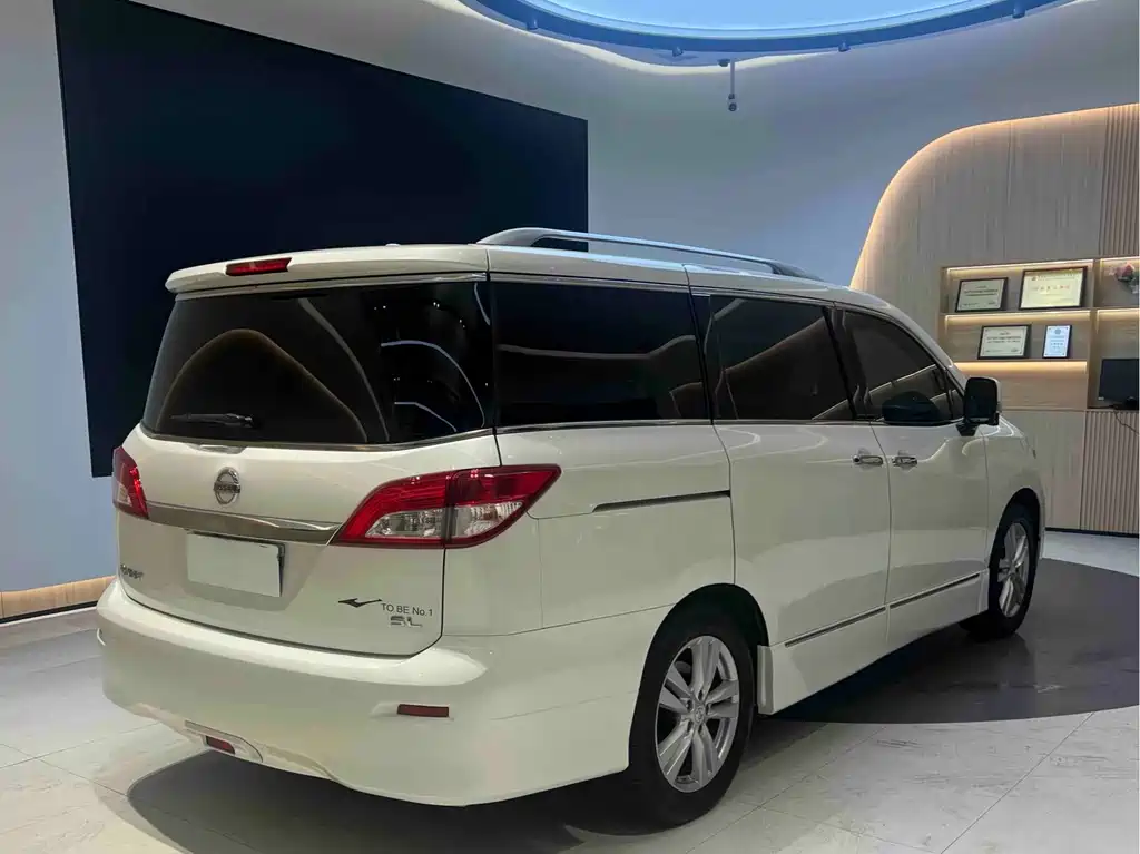 Nissan Quest — миниатюра 4