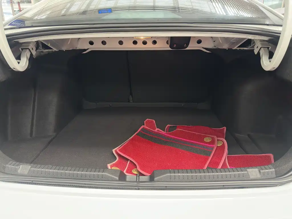 Volkswagen Lavida — миниатюра 13