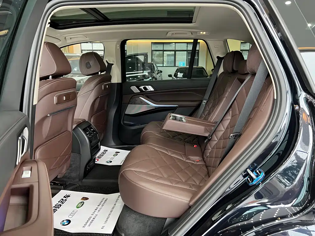 BMW X5 2023 xDrive 30Li Premium M Sport