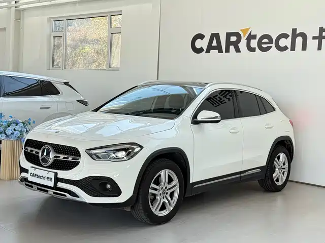 MERCEDES-BENZ GLA 2023