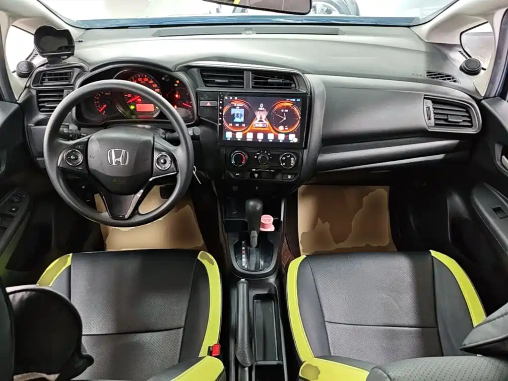 Honda Fit — миниатюра 10