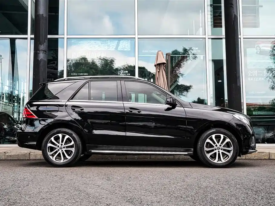 MERCEDES-BENZ GLE