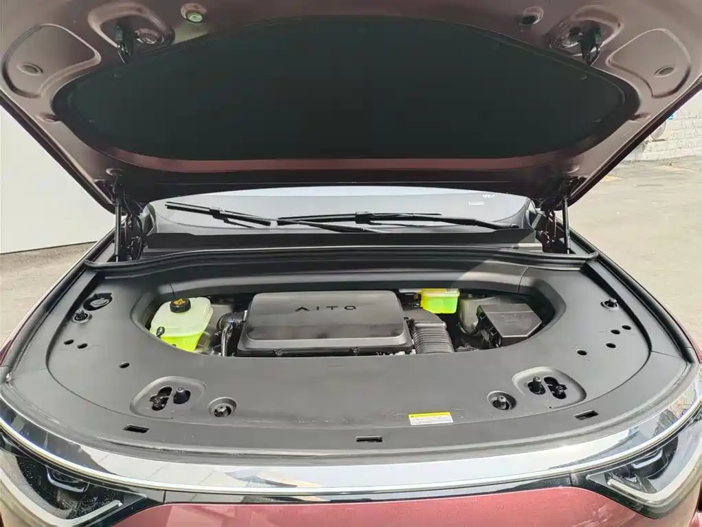 Aito M8 2025 Ultra 53.4kWh 5 мест (192 )