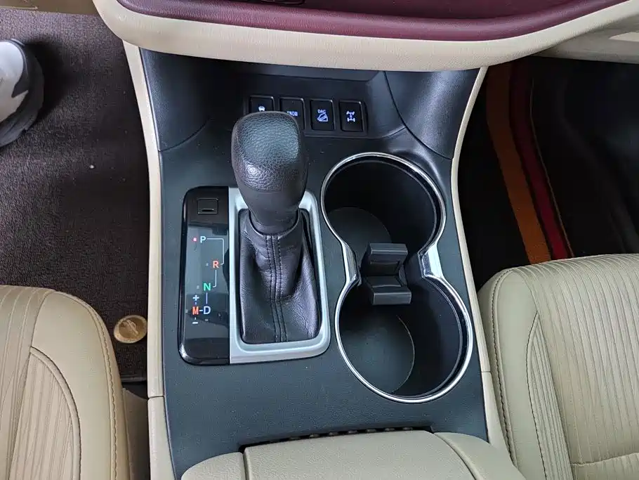 Toyota Highlander — миниатюра 16