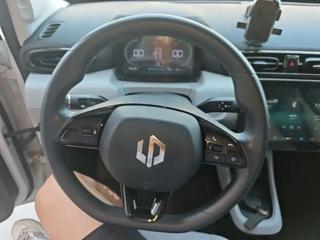 Leapmotor Leapmotor T03 — миниатюра 11