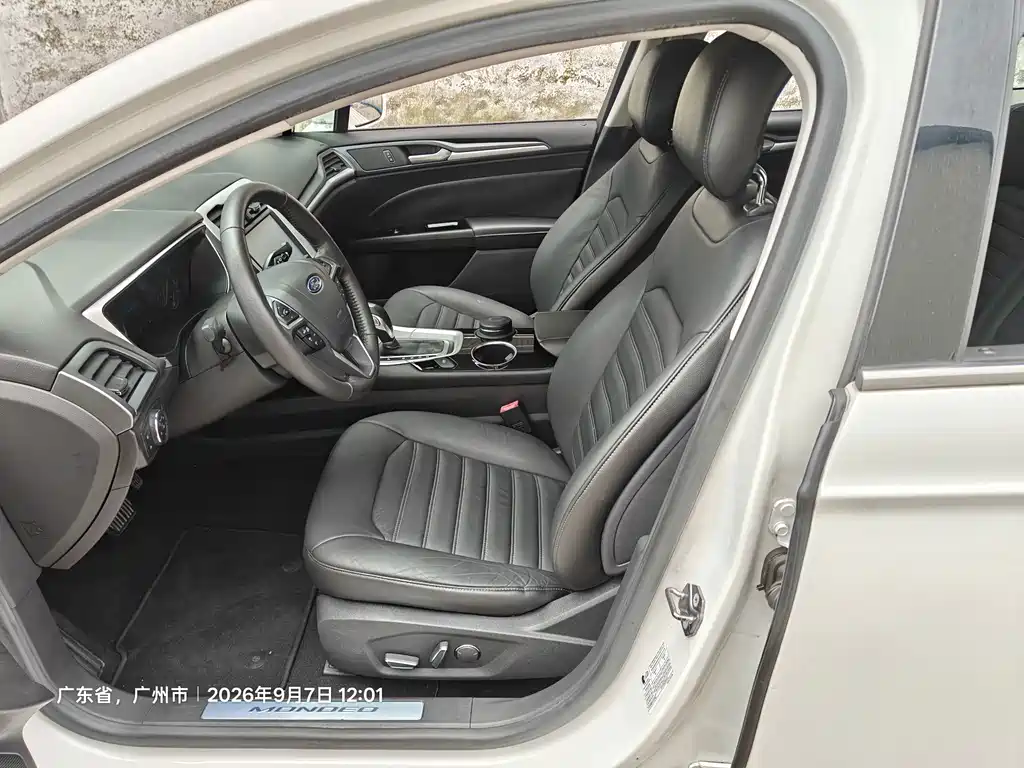 Ford Mondeo — миниатюра 9
