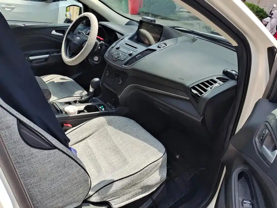Ford Kuga — миниатюра 8