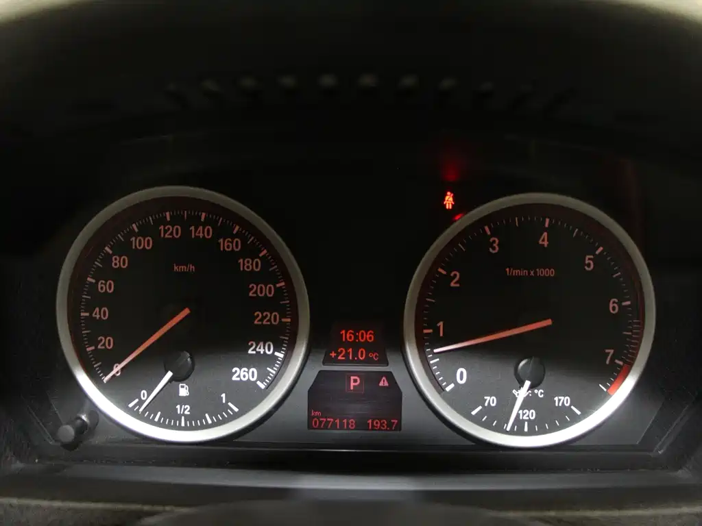 BMW X6 — миниатюра 15