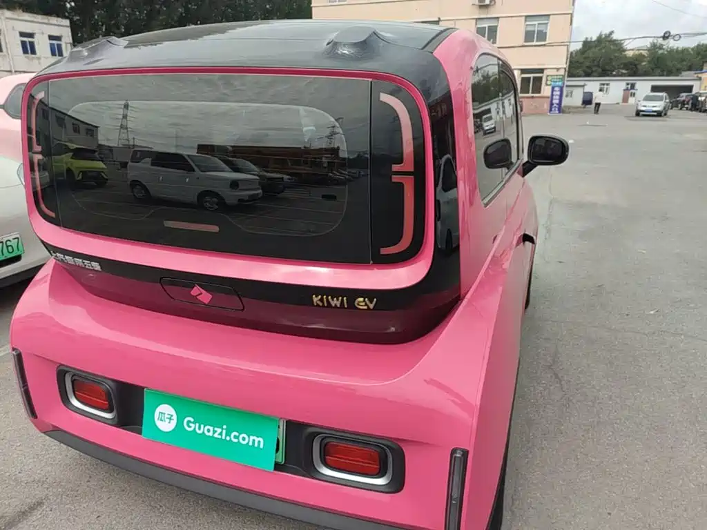 Baojun KiWi EV — миниатюра 8