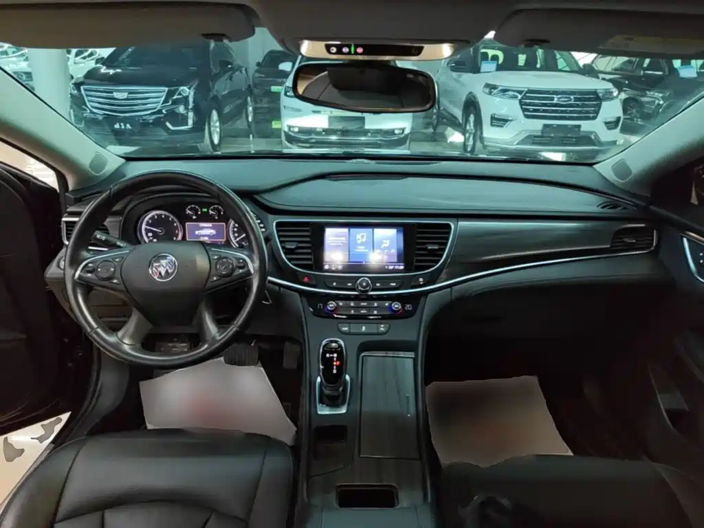 Buick LaCrosse — миниатюра 10