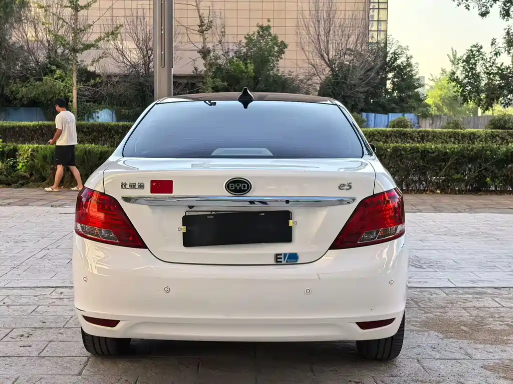 BYD e5 — миниатюра 8