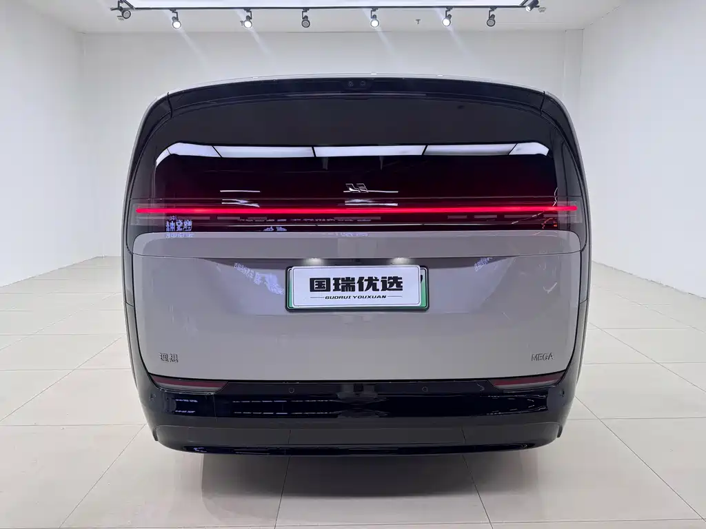 Li Auto MEGA 2024 Ultra