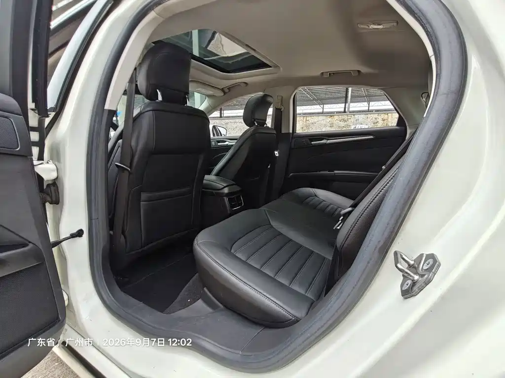 Ford Mondeo — миниатюра 17