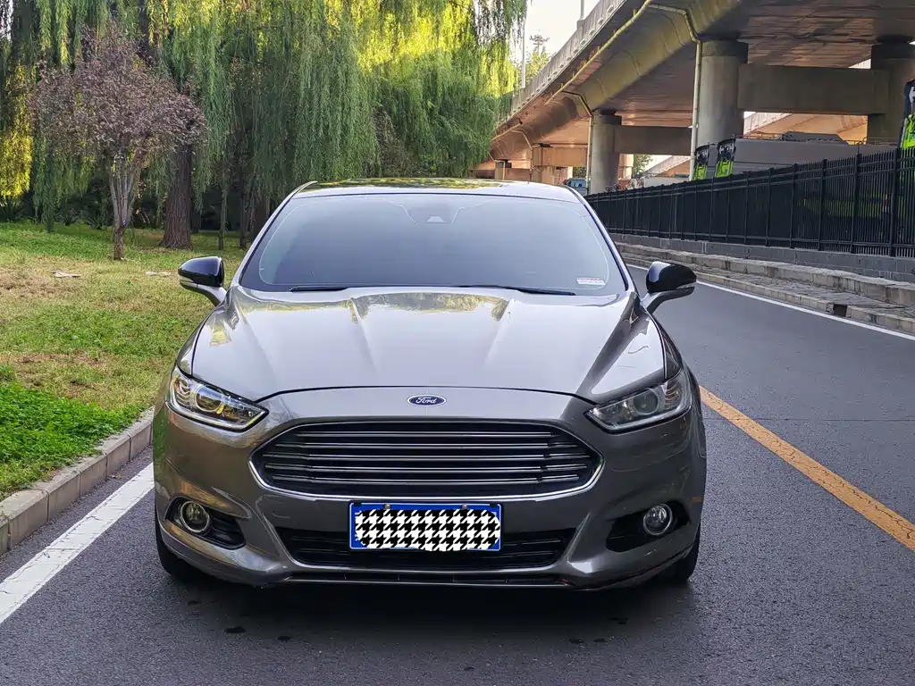 Ford Mondeo — миниатюра 2