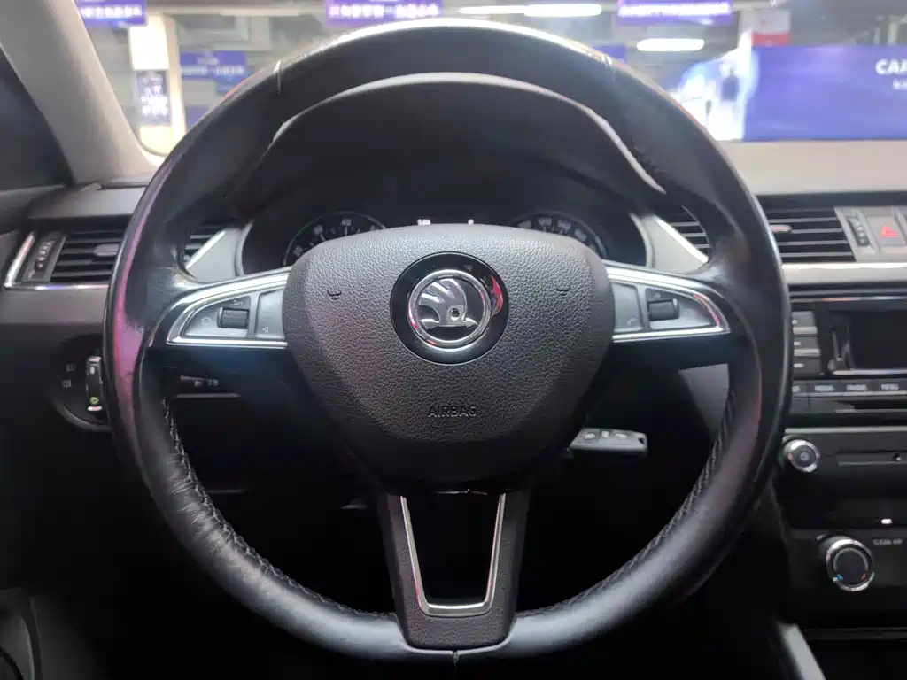 Skoda Octavia — миниатюра 13