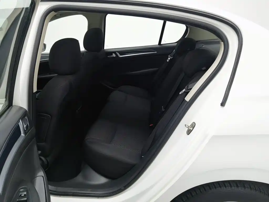 Peugeot 308 — миниатюра 15