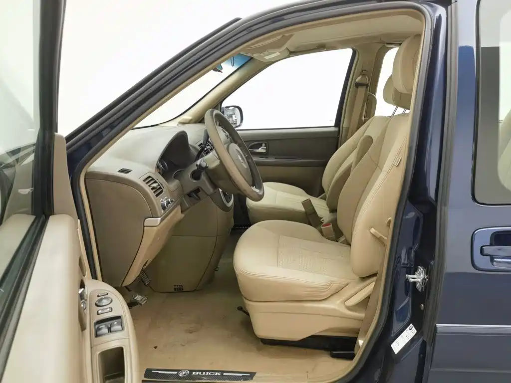 Buick GL8 — миниатюра 10