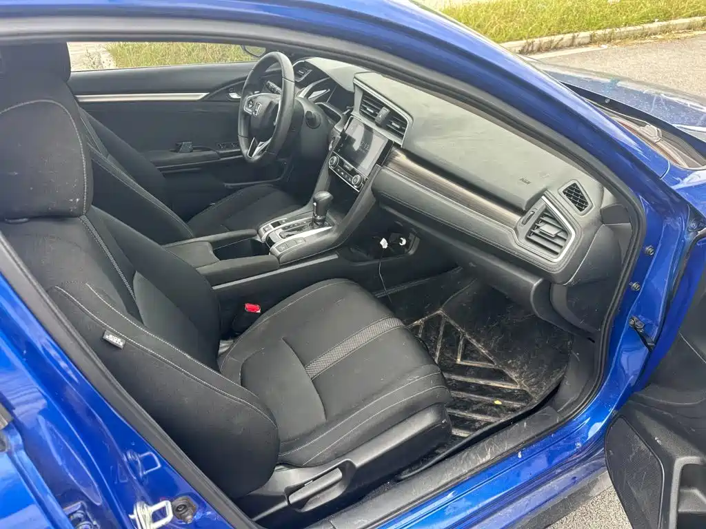 Honda Civic — миниатюра 10