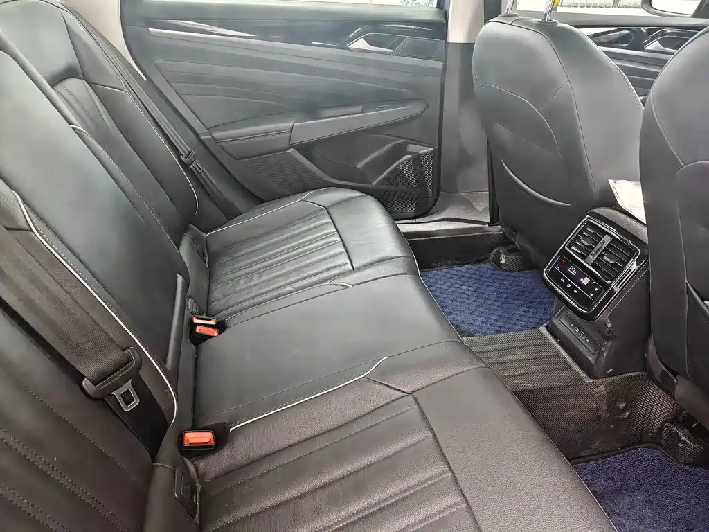 Volkswagen Passat — миниатюра 9